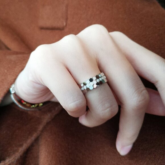 💎 Lovers Exquisite Polygon Beehive Shiny Stone Cocktail Ring Women,INDN8550 - Picture 3 of 3